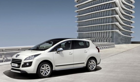 Peugeot 3008 Hybrid 2014 Review