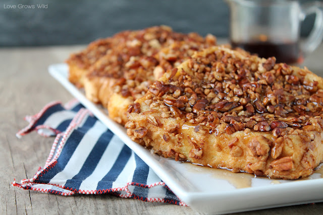Pecan Crusted French Toast - the perfect french toast coated in crunchy, cinnamon pecans! | LoveGrowsWild.com #breakfast #pecan #frenchtoast