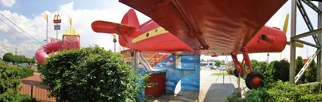 airplane, McDonald's