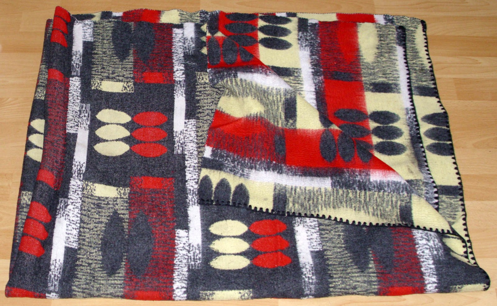 Vintage Retro Blankets Museum Blankets from the '50s, '60s and '70s