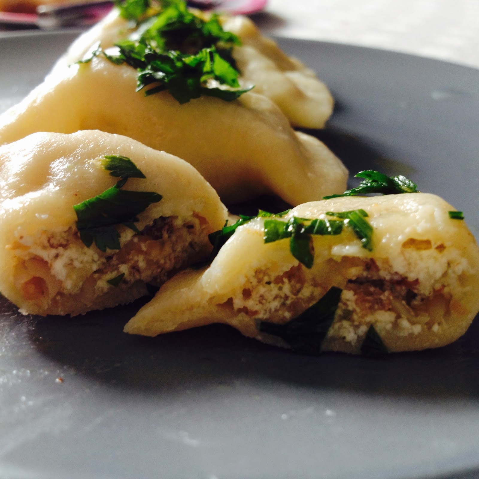 MniamiMami Pierogi z bialym serem,kaszą gryczaną i ziemniakami.