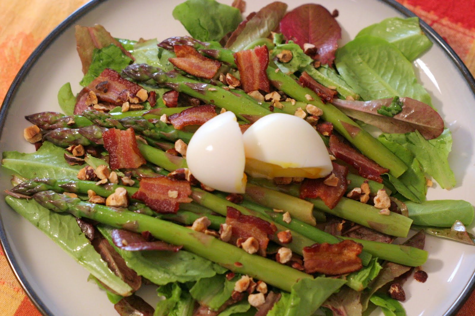 Four seasons of food Asparagus salad with bacon and eggs