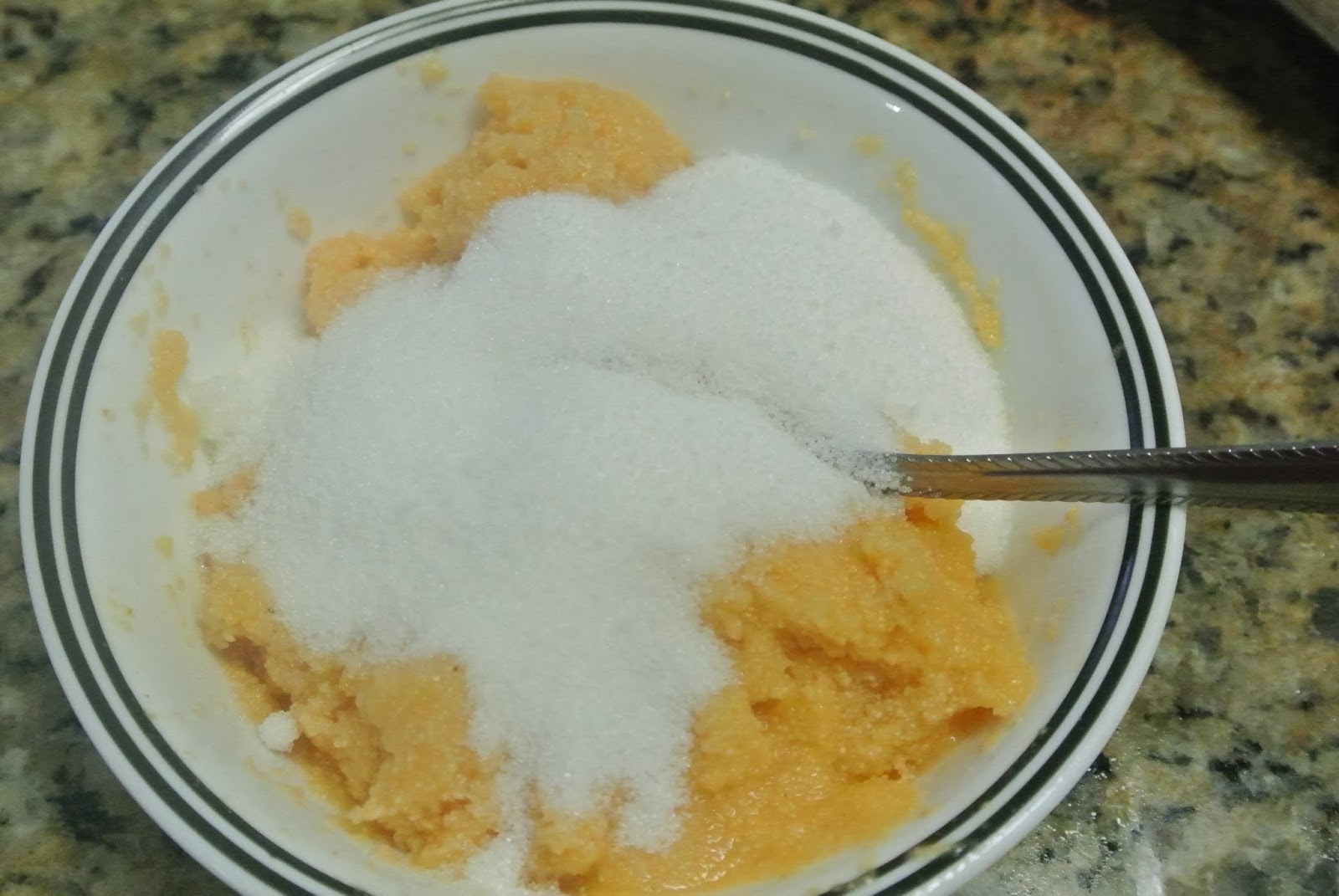 Praba's yummy experiments Microwave Rava Kesari