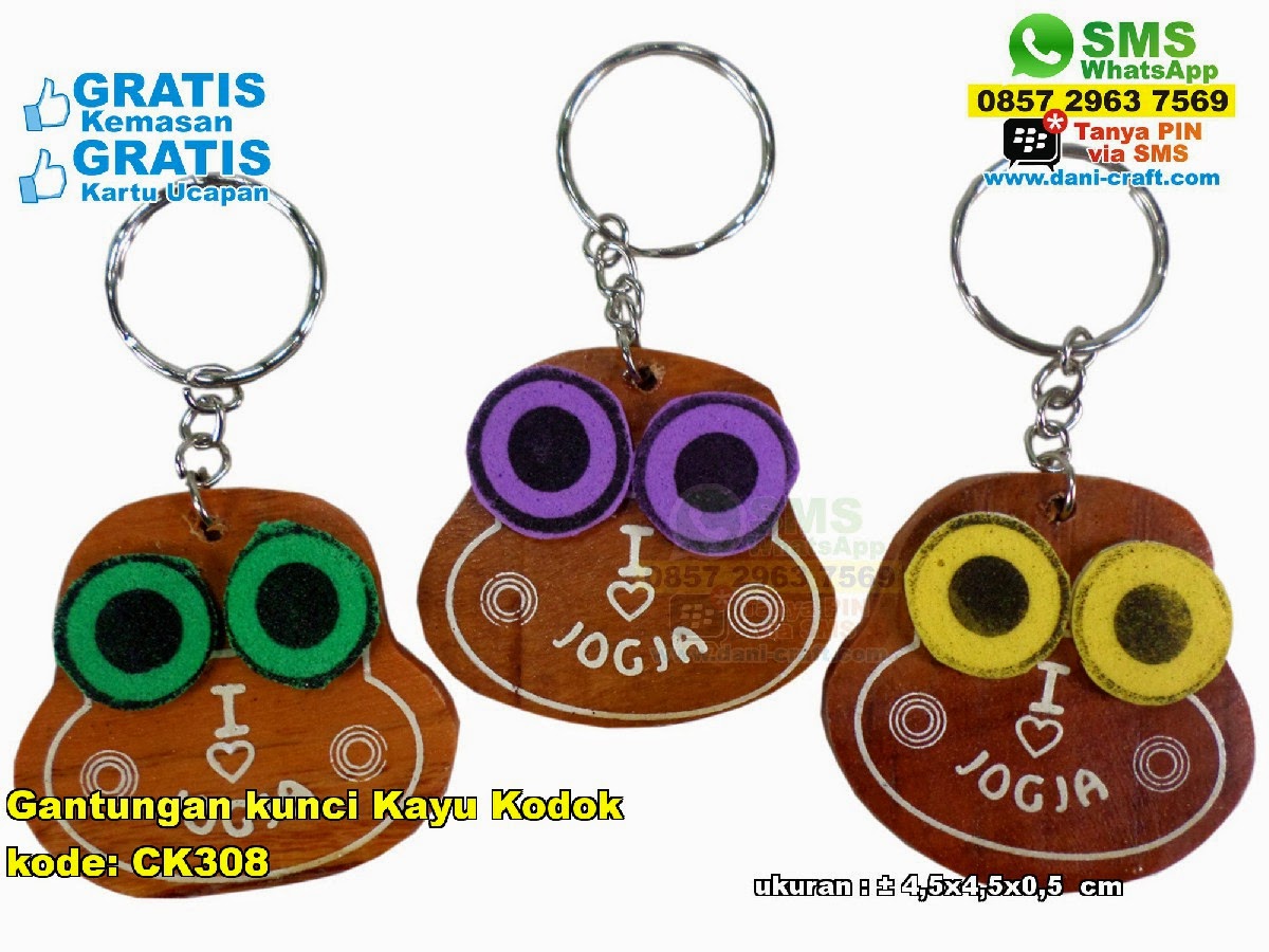 gantungan alat masak kayu