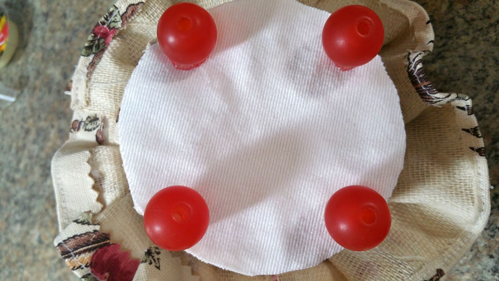 Pin Cushions from Tuna Cans Redo It Yourself Inspirations Pin Cushions from Tuna Cans