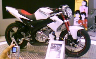 Modif Yamaha Vixion Terbaru 2012 Putih