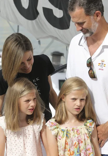 King Felipe VI of Spain, Queen Letizia of Spain and their daughters Princess Leonor of Spain and Princess Sofia of Spain