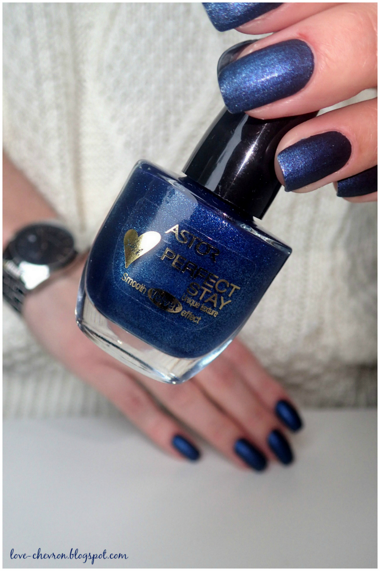 Astor Perfect Stay Smooth Velvet Effect 612 Devil in Me matowe satynowe lakiery do paznokci