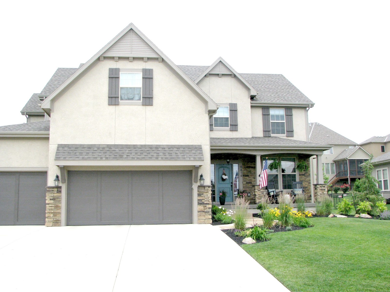 Life Love Larson: Exterior Paint Facelift Life Love Larson: Exterior Paint Facelift