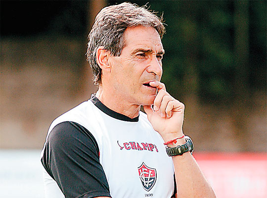 Wesley se emociona com primeiro gol pelo Flamengo e desabafa sobre críticas  - Superesportes