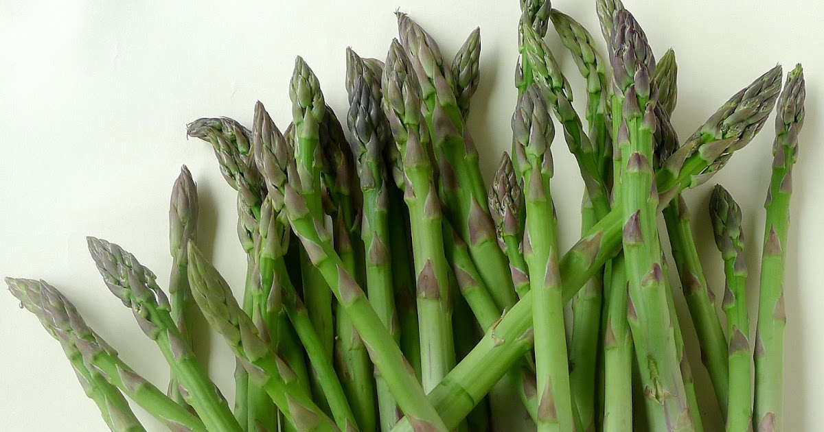 MY KITCHEN IN SPAIN ASPARAGUSWILD, TAME AND CIVILIZED