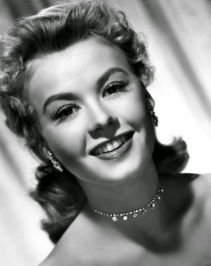 A TRIP DOWN MEMORY LANE: BOOK REVIEW: VERA-ELLEN - THE MAGIC AND THE
