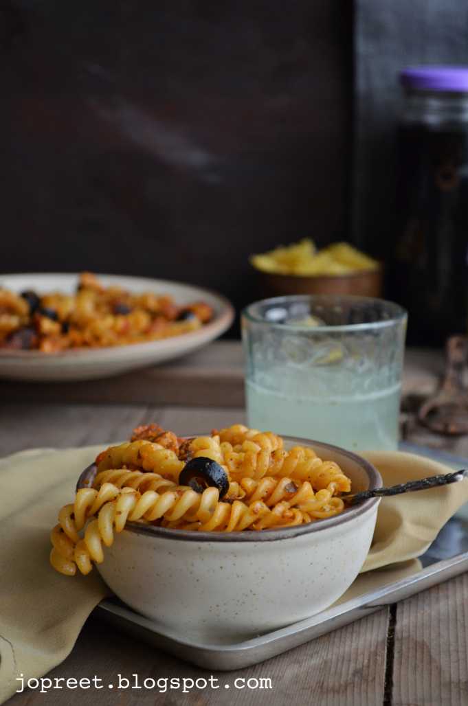 Chicken Fusilli Pasta Jopreetskitchen