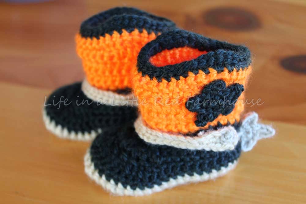 Crocheted Cowboy Booties with Spurs