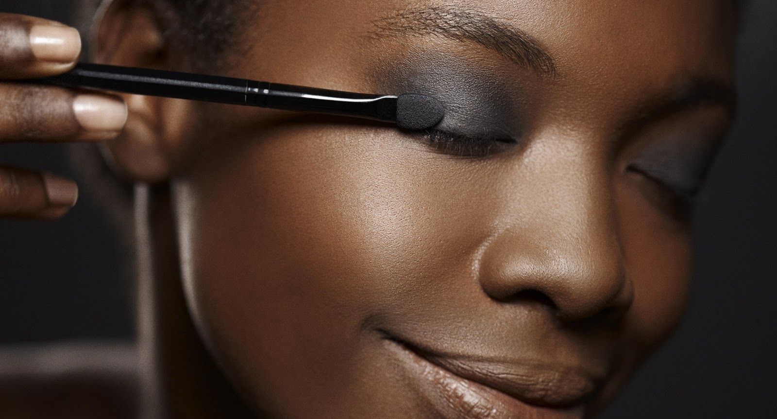 Sombra e batom como usar as cores Mundo do Max Girls