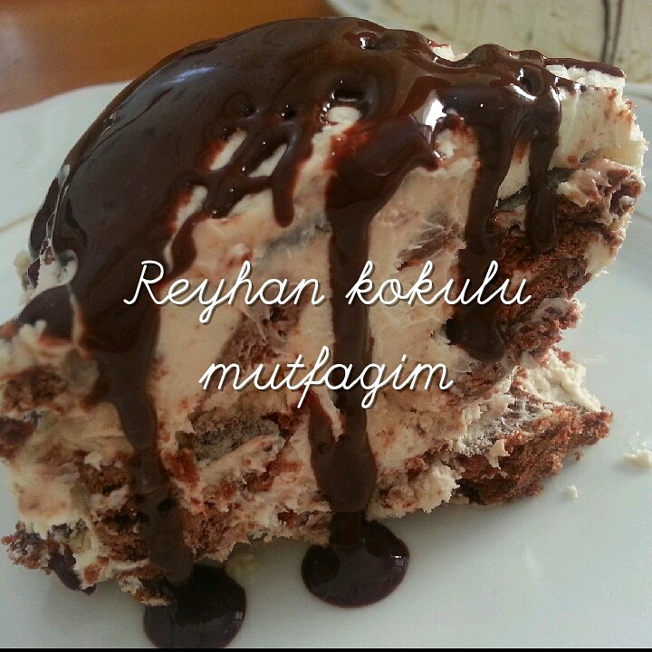 REYHAN KOKULU MUTFAĞIM ÇİKOLATA SOSLU PARFE