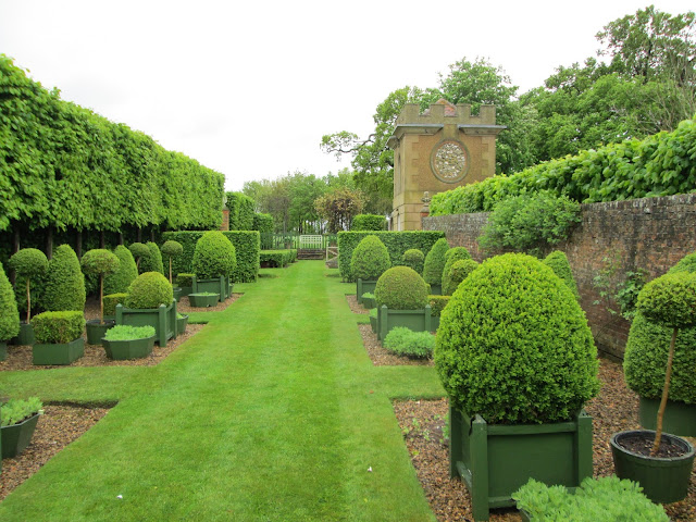 the grove - david hicks - The Gardener's Cottage