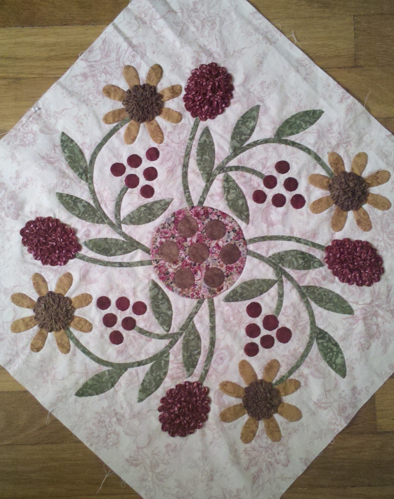 Karen's Quilts, Crows and Cardinals Teardrops of Love a needle turn