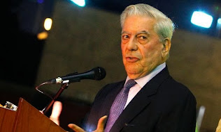 MARIO VARGAS LLOSA ABOGA POR LIBROS DE PAPEL