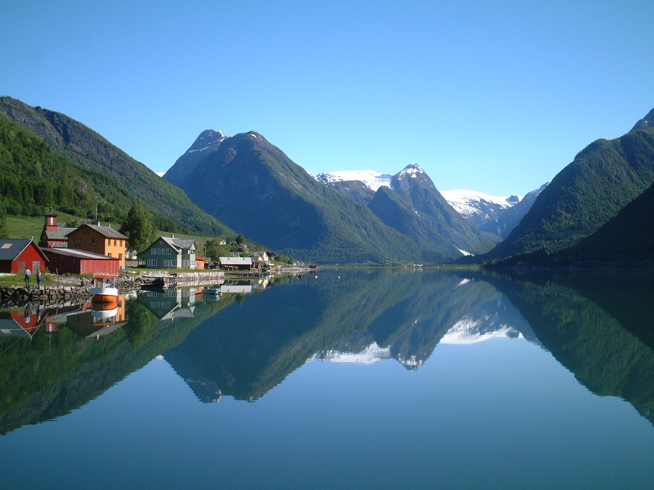 At the western coast of Norway are amazing features known as fjords ...