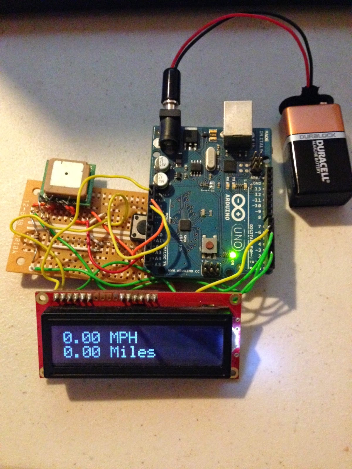 Dan White: Arduino-Powered GPS Speedometer