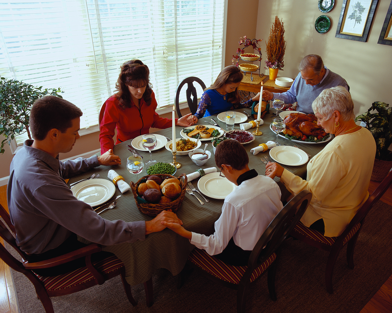 A Pastor's Thoughts (Fr. Ed Namiotka): Sitting Around the Dinner Table