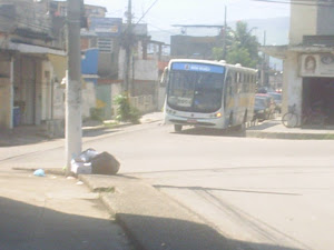 Ônibus escolar da PCNI