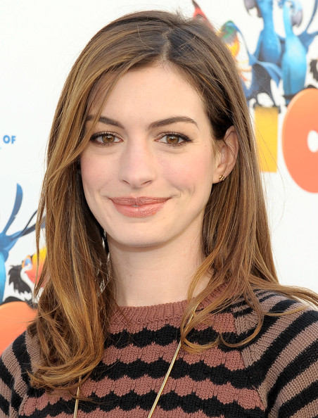 Short Hairstyles Gallery Anne Hathaway Choppy Medium Hairstyle