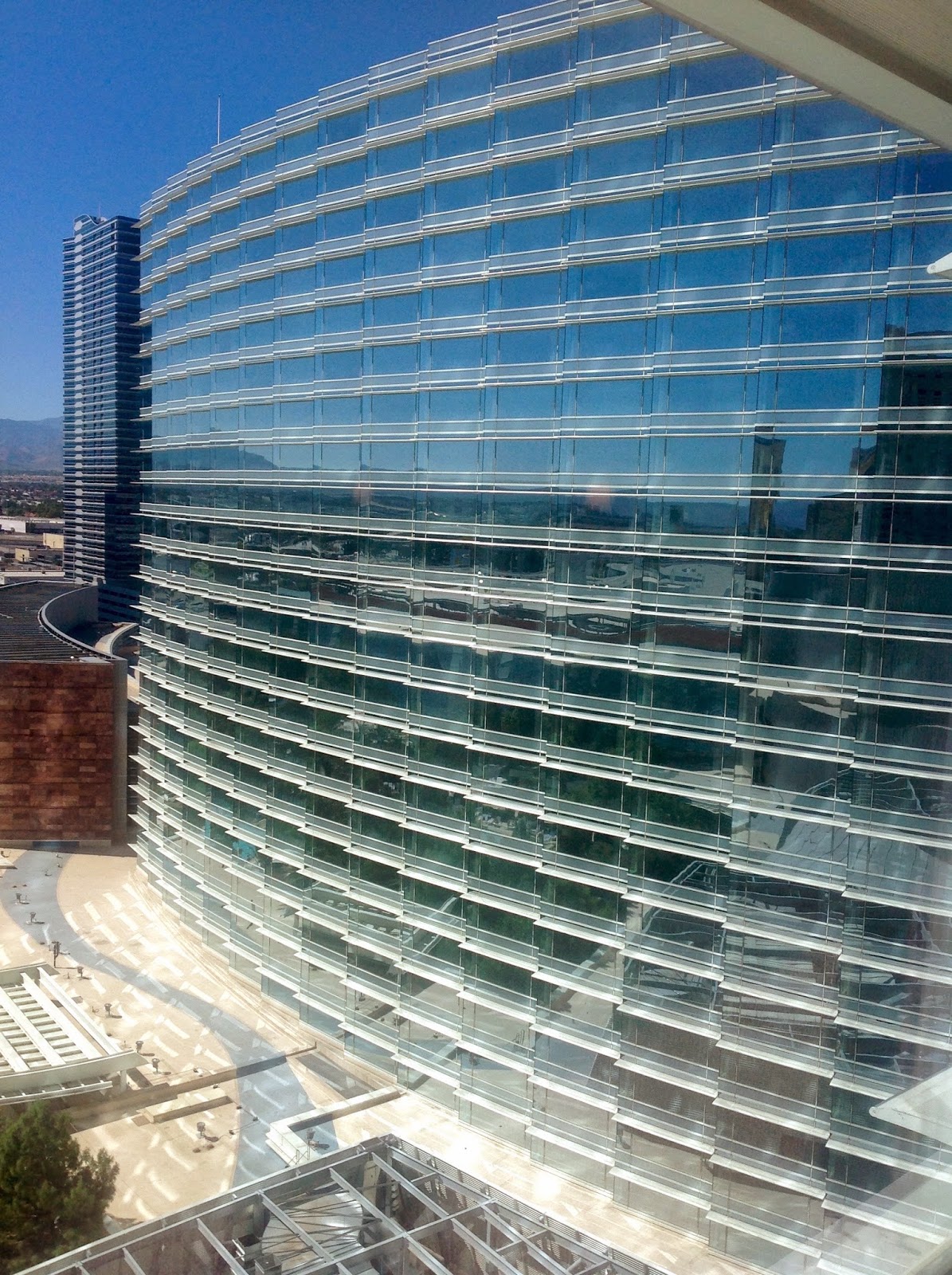 Vegas Reviews Aria Resort & Casino "Heaven on Earth"