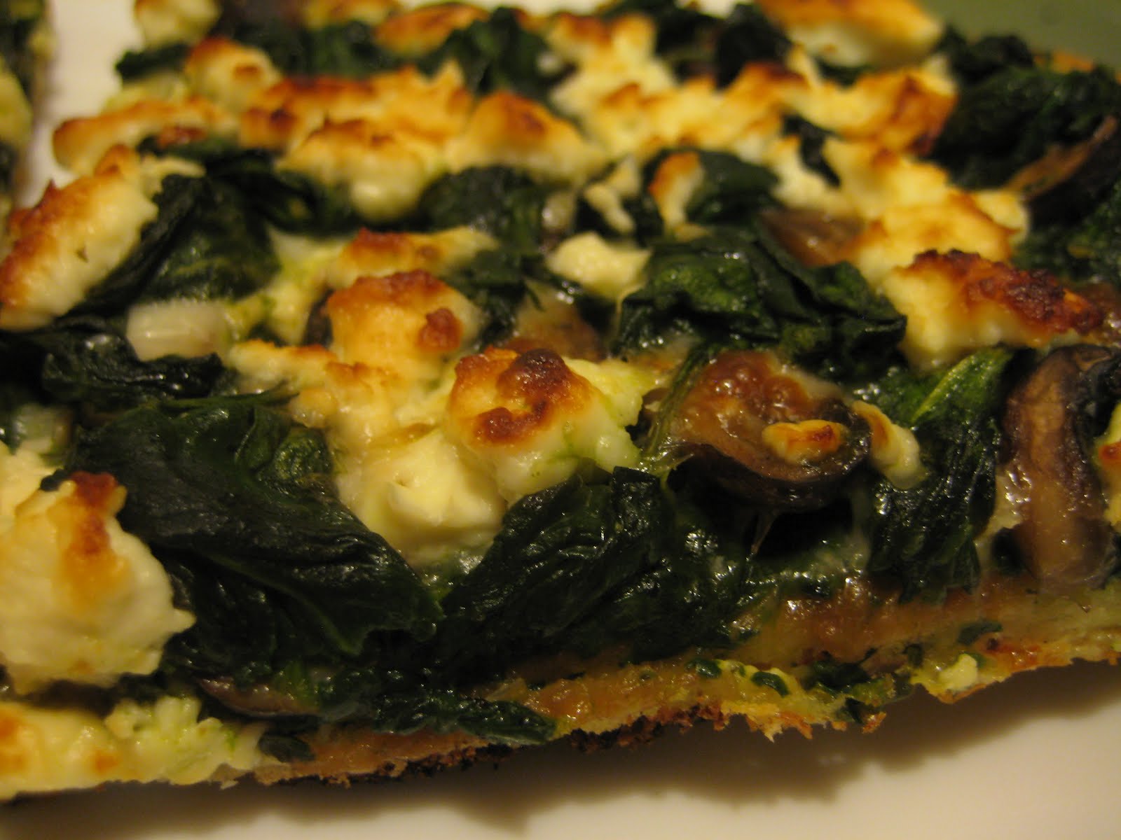 Bookcook SPINACH, MUSHROOM, AND FETA PIZZA