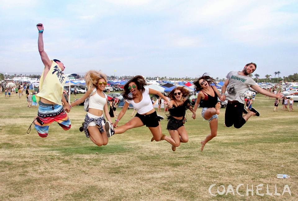 'Voyage Baggage' Fashionable Travel Blog Coachella Music Festival a