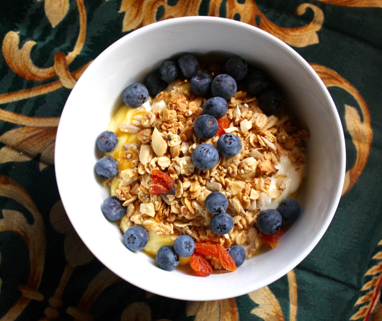 Green Gourmet Giraffe Tahini, quinoa and apricot toasted muesli and