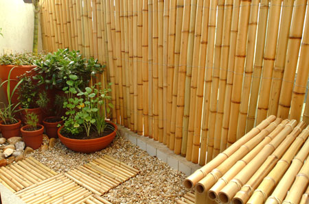 Cerca de bambú, Bambú, Casas