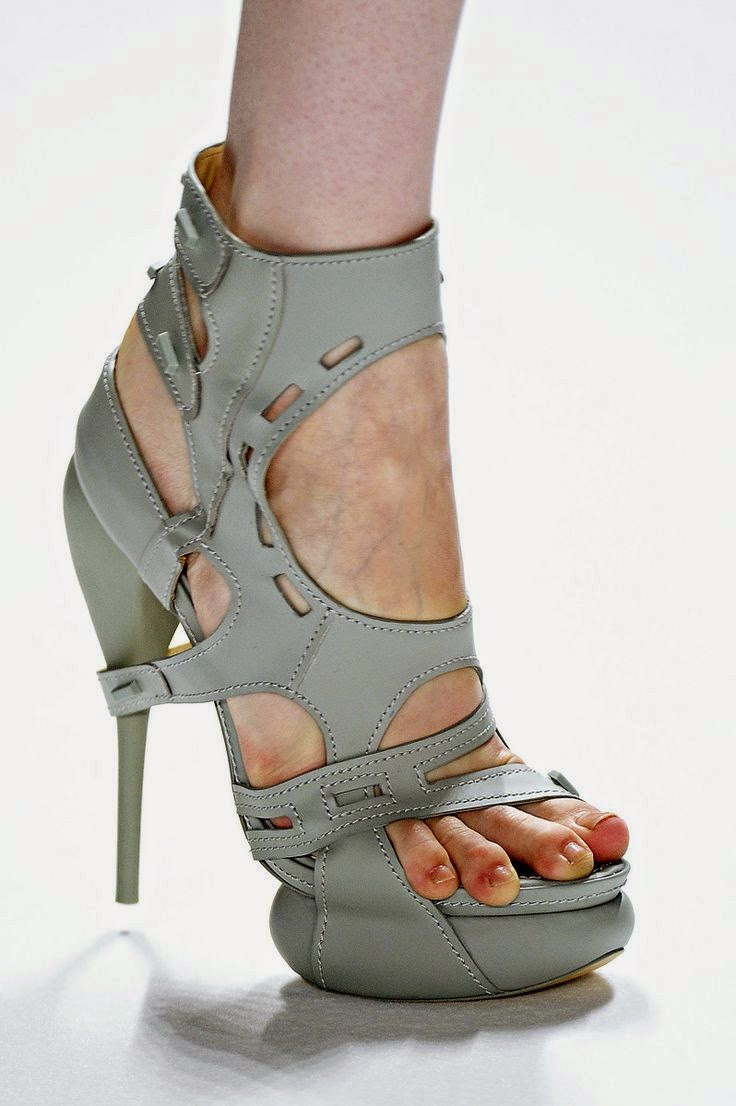 Changing Direction Fashion and Lifestyle Blog Let's talk UGLY feet