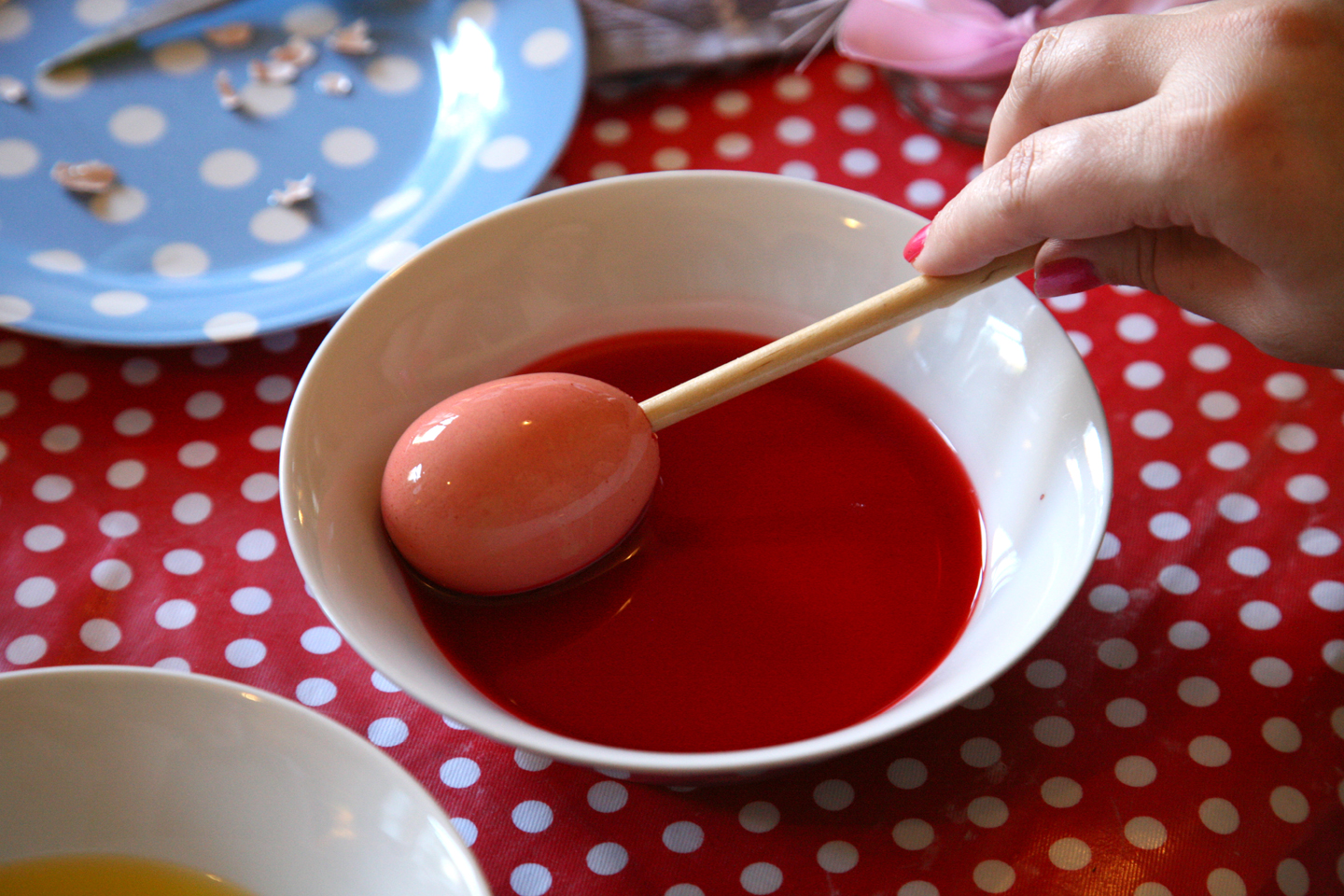 How To Make Easter Egg Candles Pamper and Curves