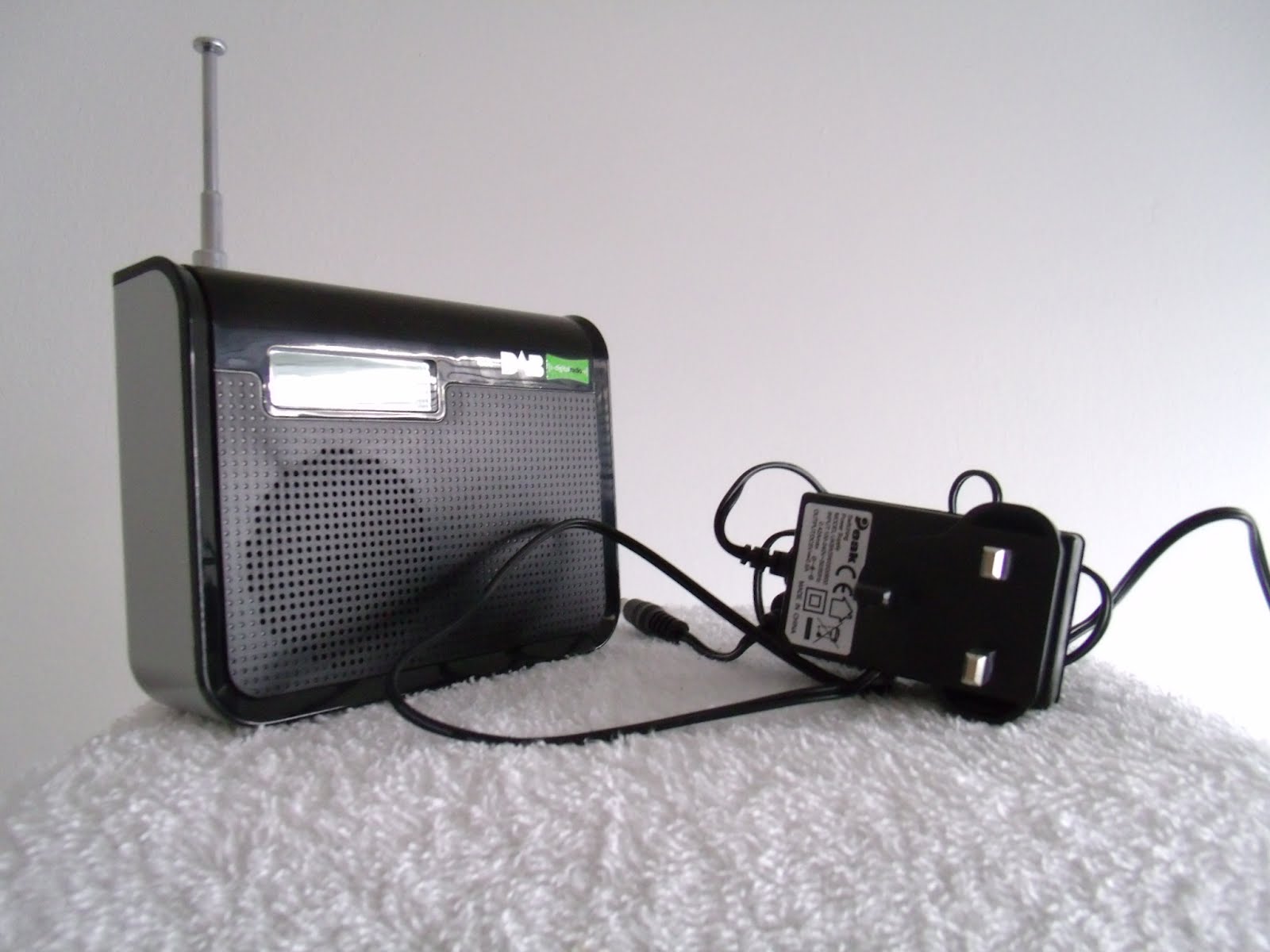 Britwise Review of Tesco DAB portable radio 211E