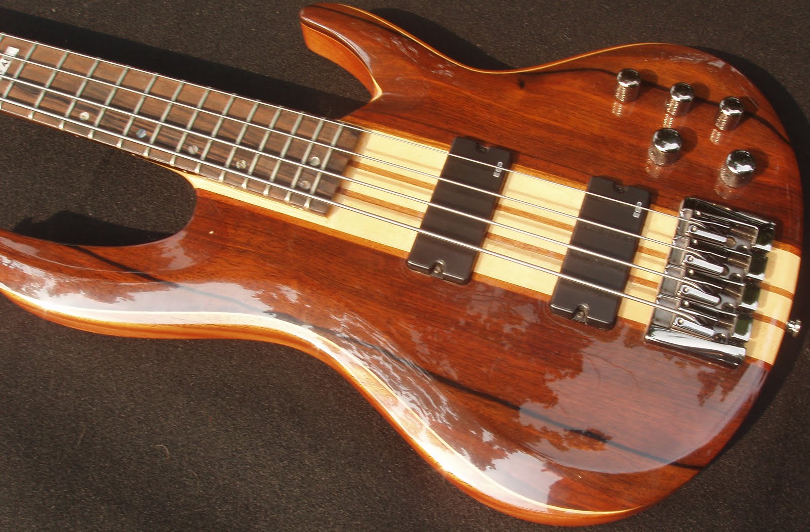 Bass Bottom Feeder Esp Ltd B 4e Bass