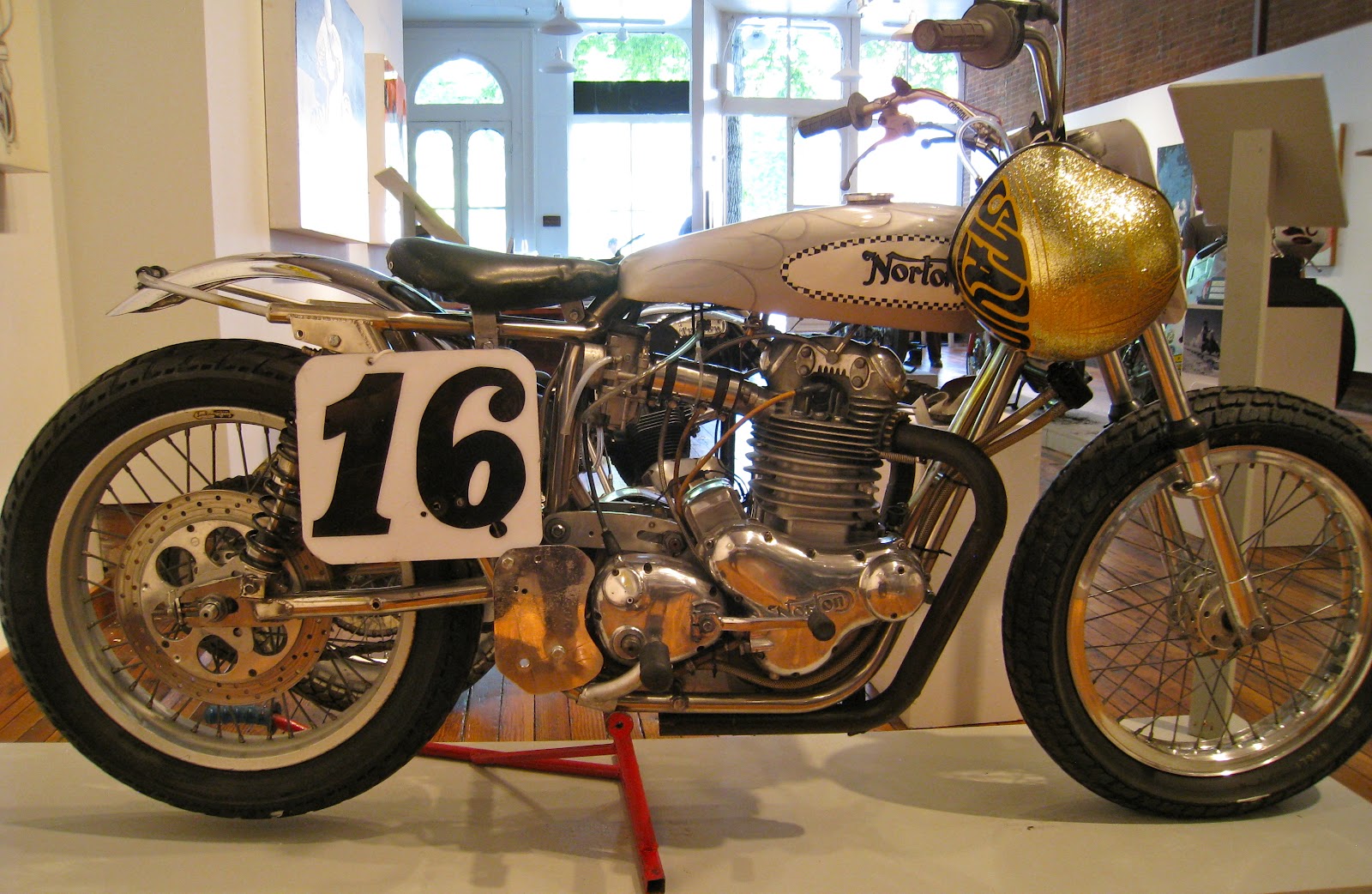Building Speed 1969 Norton/ Redline