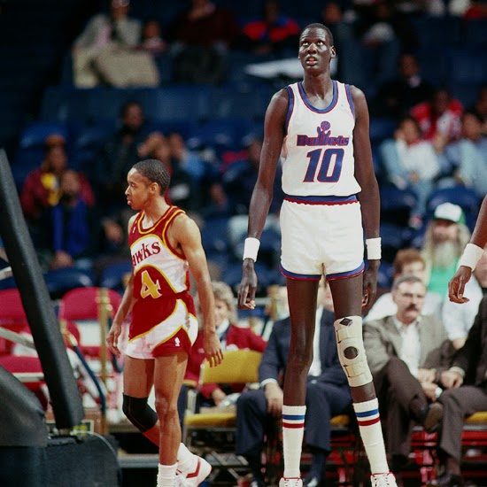 O Jogador MAIS ALTO da História do Basquete - Conheça A Trajetória de Sun  MingMing - Rids Conta #08 