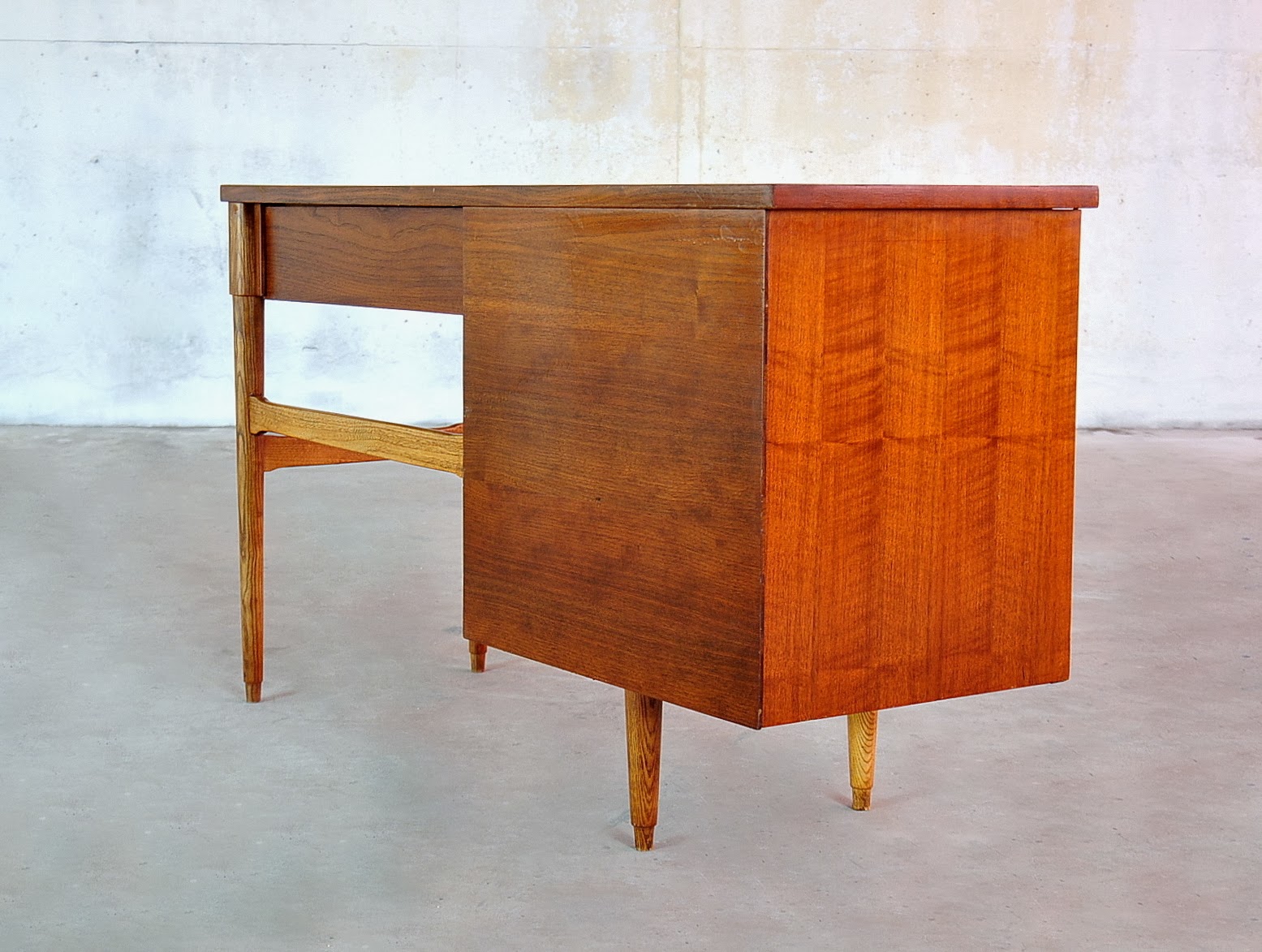 SELECT MODERN Mid Century Modern Desk or Vanity Table