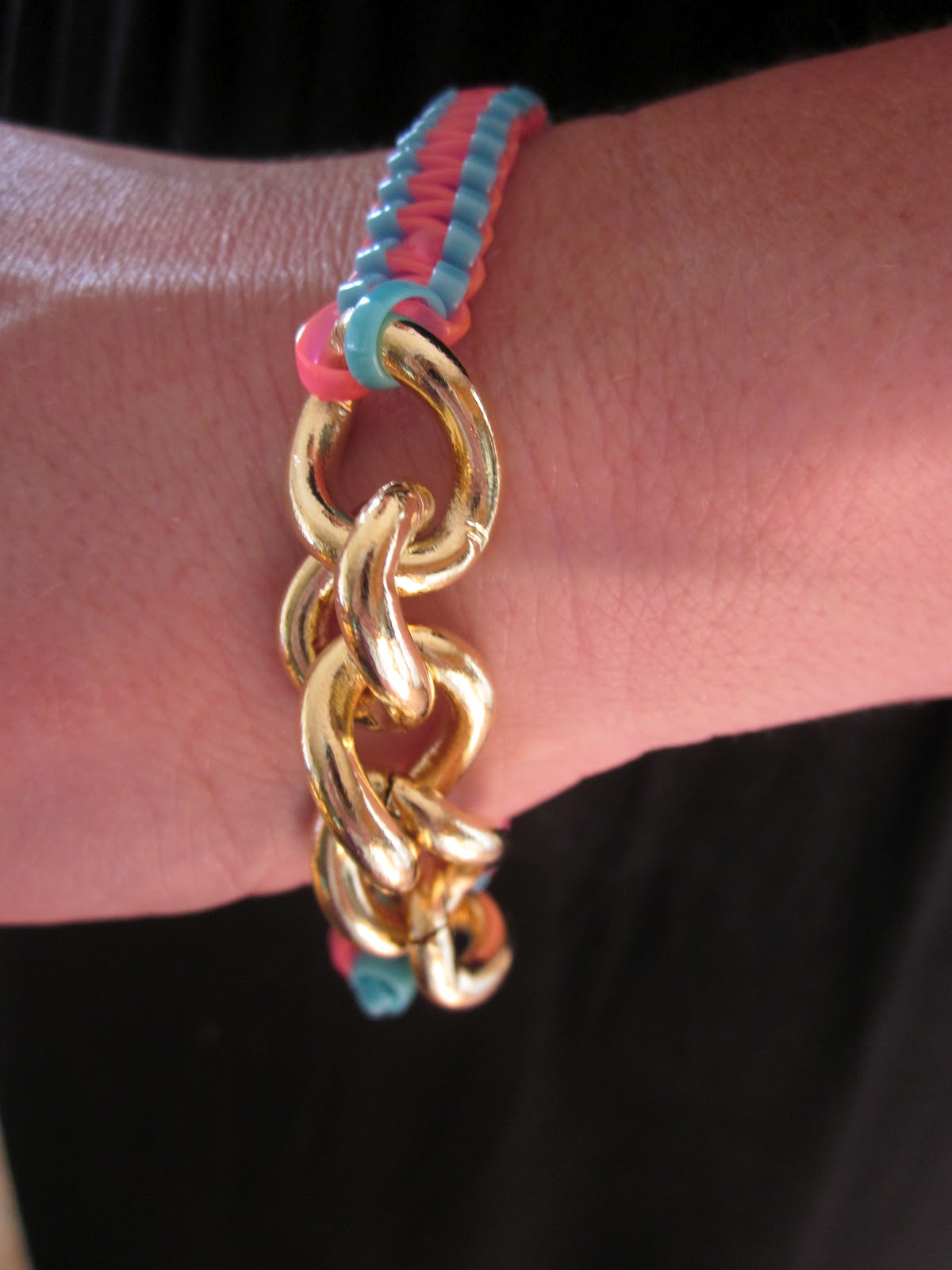 The Crafty Novice DIY Cobra Bracelet