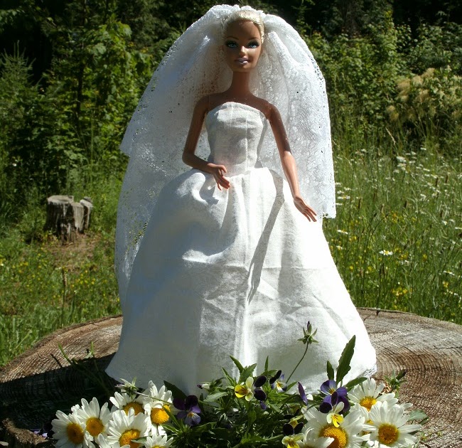 Handmade Crafts Done While RVing: Barbie Doll's Wedding Dress
