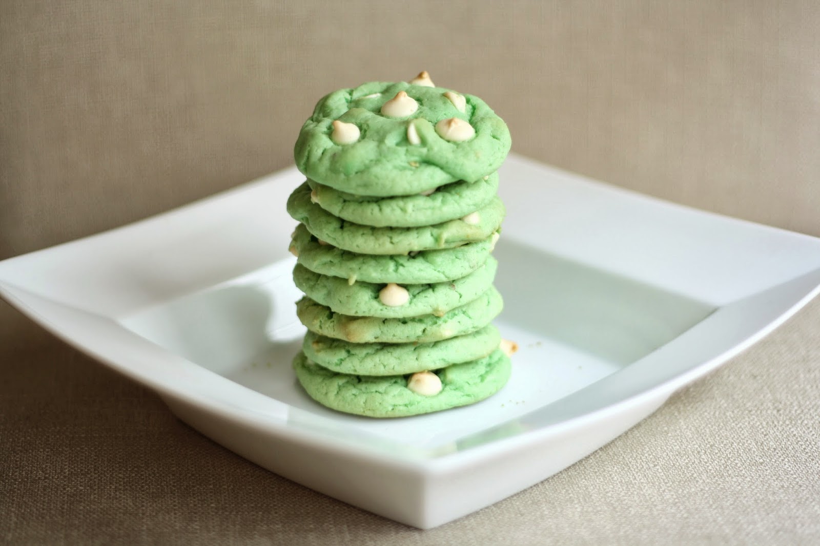 sunday sweets white chocolate chip pistachio cookies