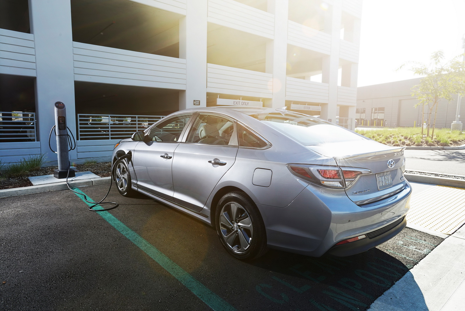 Hyundai-Sonata-PHEV-3.jpg