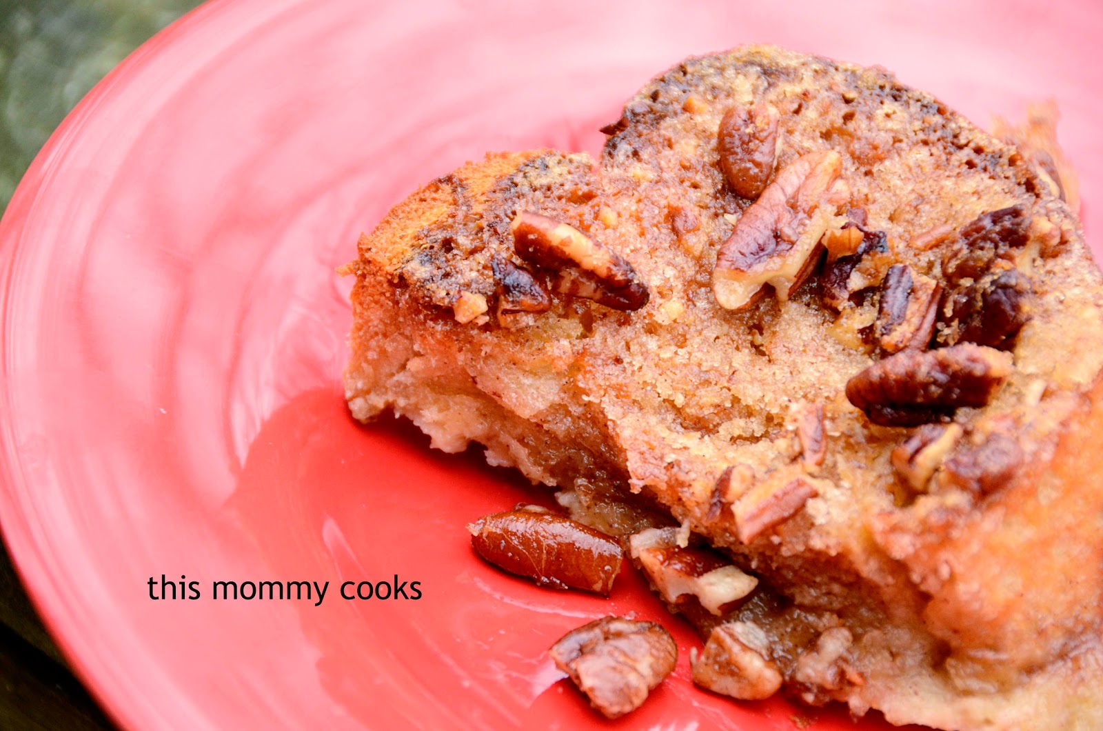 This Mommy Cooks French Toast Casserole with Praline Topping {Sweet