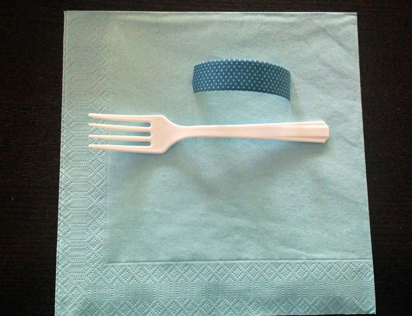 Modern Lyfe Napkin bow ties {DIY}