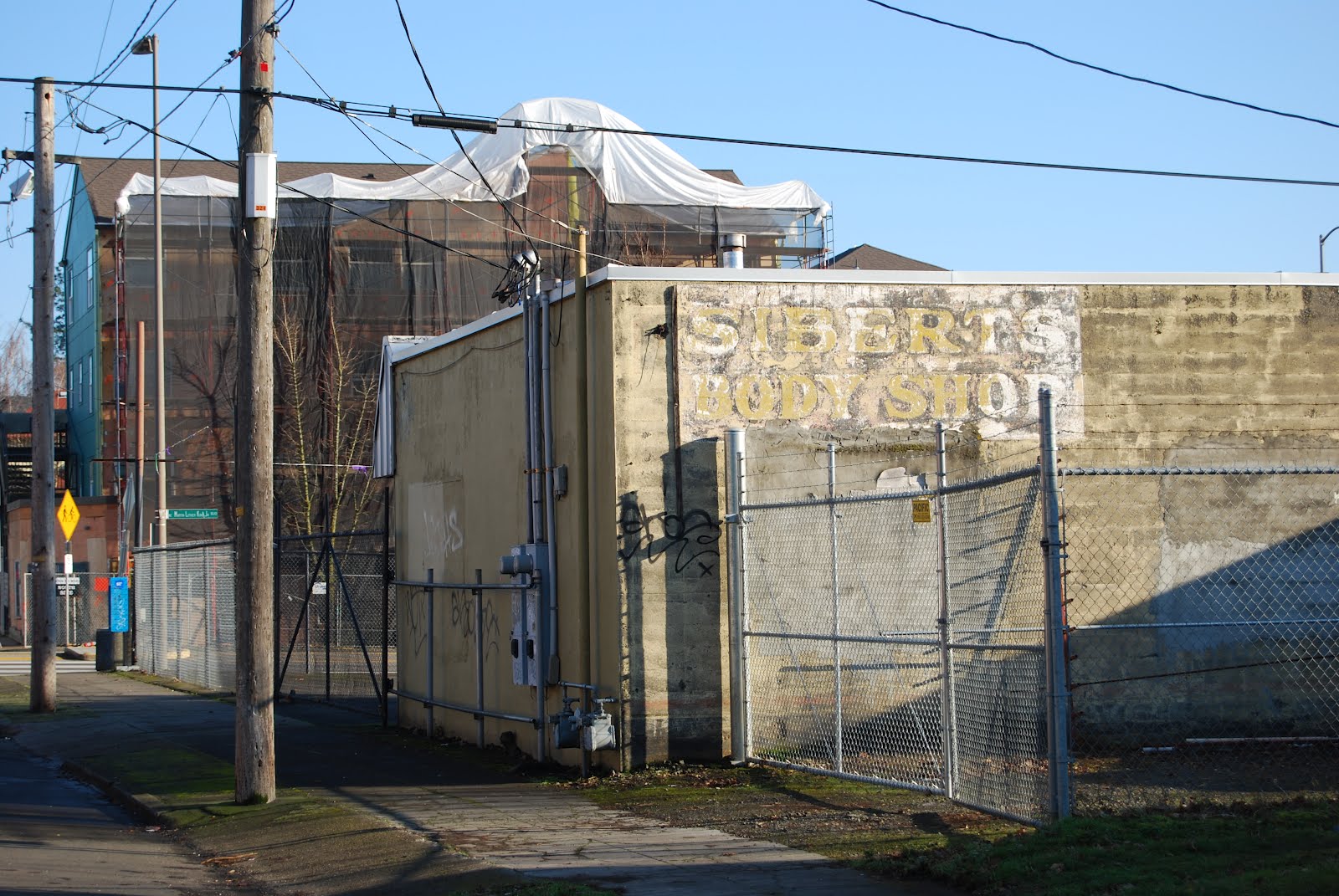 Portland Building Ads Portland, Oregon