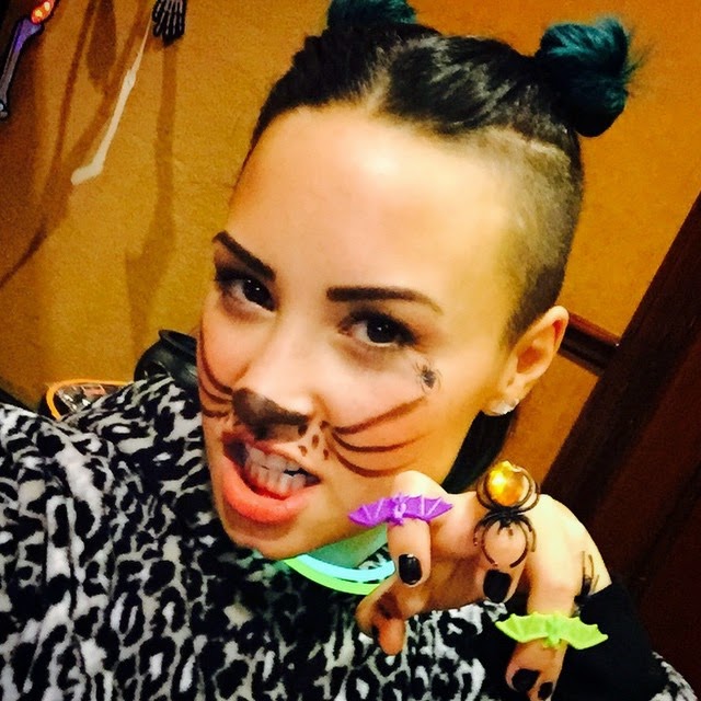 Demi Lovato es una gata fiera Demi Lovato es una gata fiera