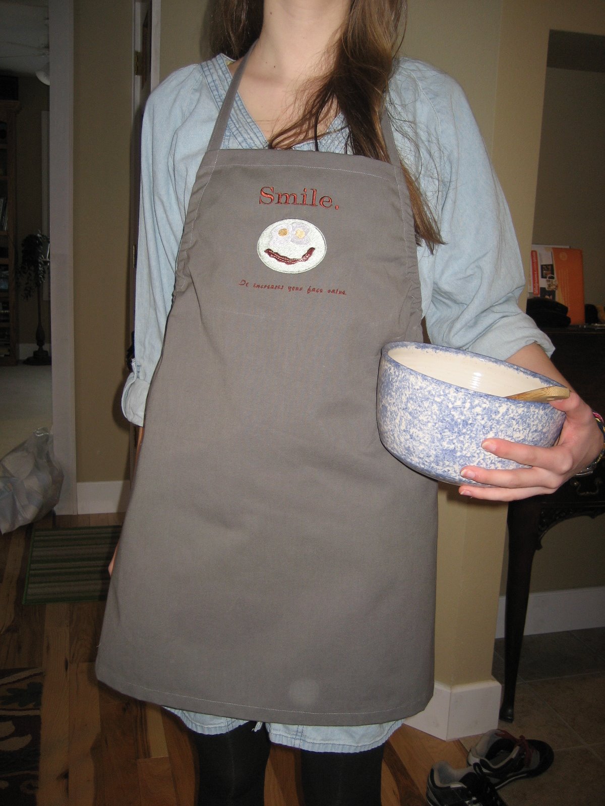 Sew Fine Adult Apron. Fully adjustable as the neck strap threads