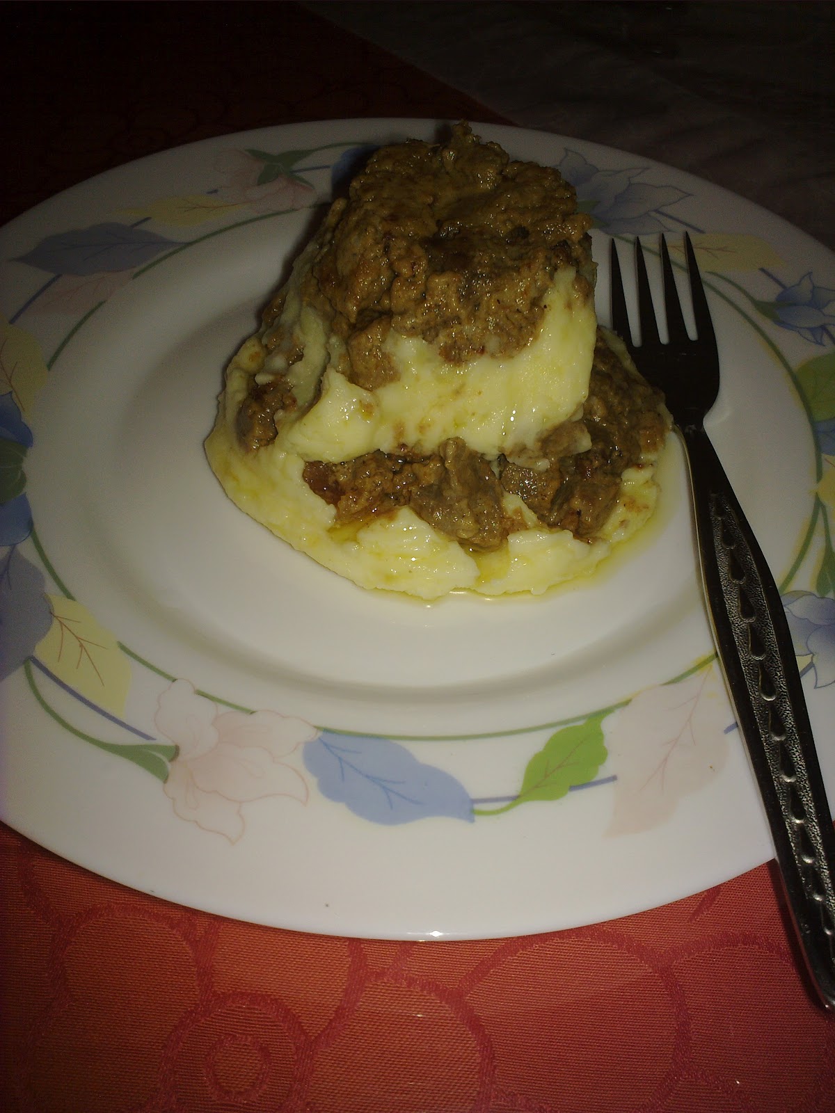 Dünyanın Süsü ETLİ PATATES PÜRESİ